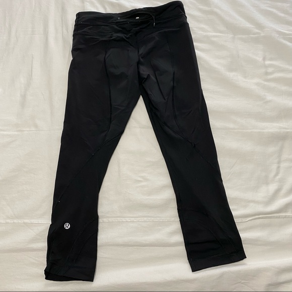 lululemon athletica Pants - Lululemon Black Crop Leggings Size 4
